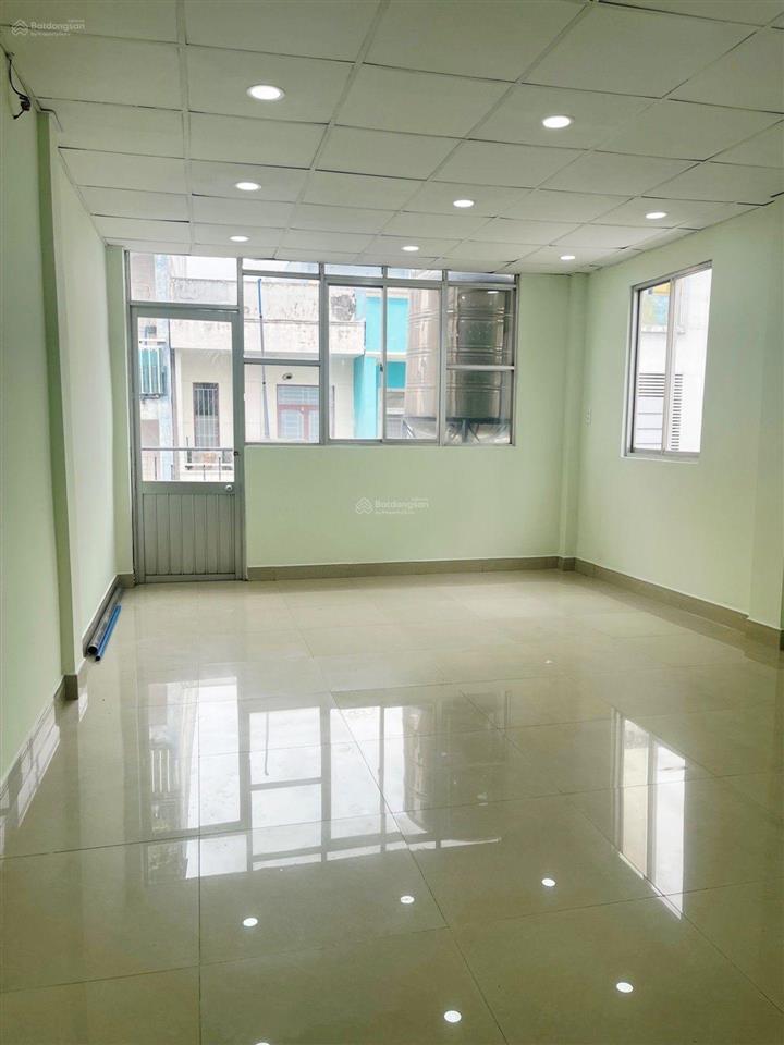 Mặt tiền trung tâm lê văn sỹ, quận 3.
nhà mới 4 tầng  hẻm xe tải.
chỉ 15x tỷ