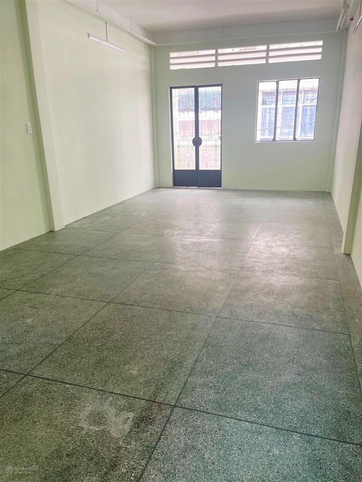 Mặt tiền trung tâm lê văn sỹ, quận 3.
nhà mới 4 tầng  hẻm xe tải.
chỉ 15x tỷ