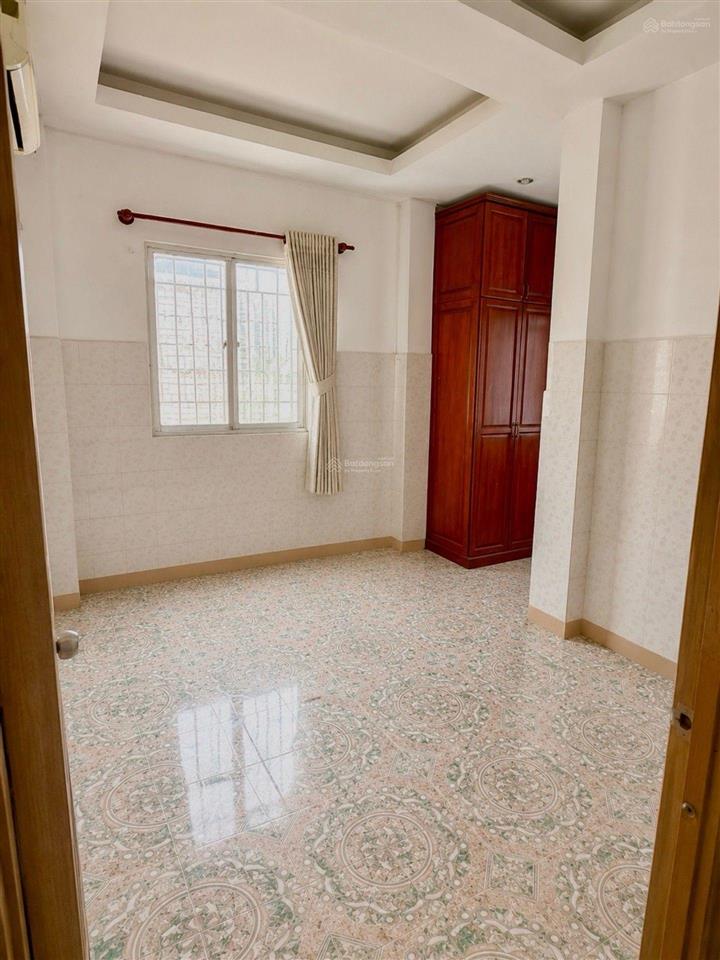 Nhà mặt tiền khu phố tây bùi viện.
 với vị trí cực kỳ đắc địa  kinh doanh quán bar, khách sạn