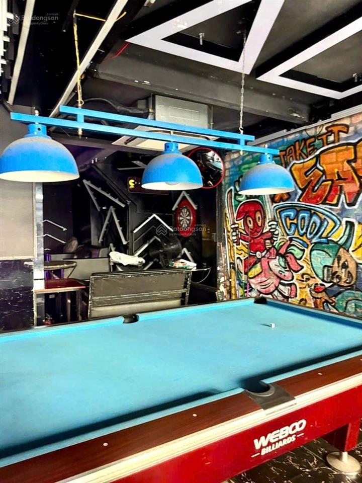 Nhà mặt tiền khu phố tây bùi viện.
 với vị trí cực kỳ đắc địa  kinh doanh quán bar, khách sạn