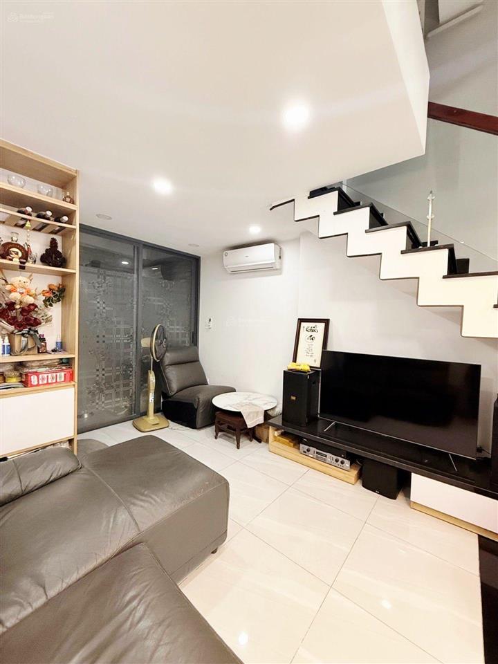 Siêu phẩm 5 tầng kiến trúc sư thiết kế ngay trung tâm  quận 3. 12 tỷ