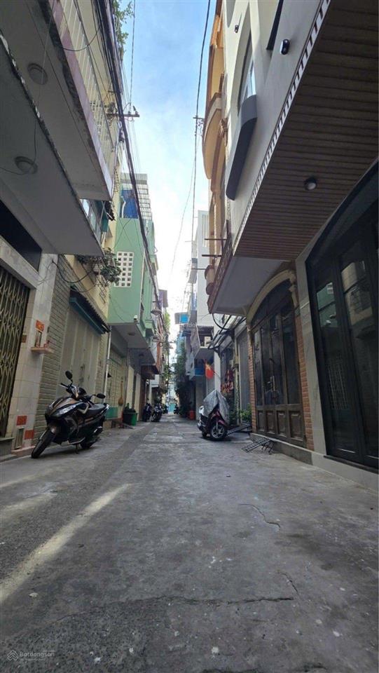 Nhà đẹp hiếm  hẻm xe hơi bàn cờ  quận 3. chỉ 8,1 tỷ
