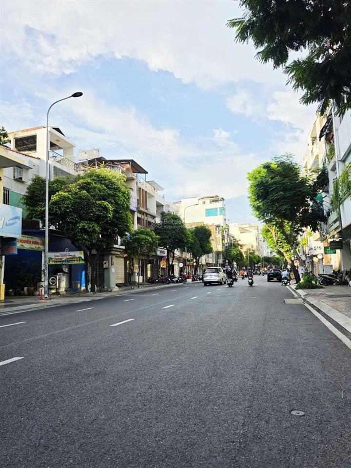 Nhà đẹp hiếm  hẻm xe hơi bàn cờ  quận 3. chỉ 8,1 tỷ