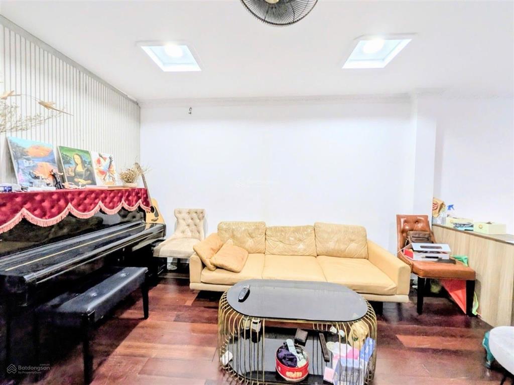 12tx. nhà 5 tầng  hẻm xe hơi ngủ nhà  khu vip nguyễn trãi  quận 1.