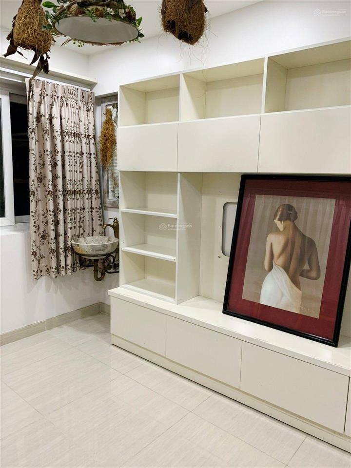Nhà đẹp 4 lầu  nguyễn thị minh khai  quận 3.
tài chính 10 tỷ x.