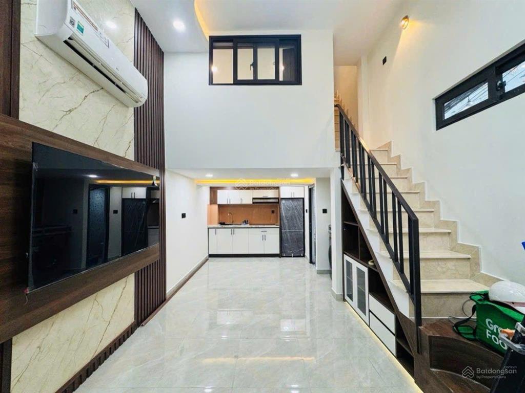 Nhà đẹp, giá tốt, full nội thất  võ văn kiệt  quận 1. chỉ 6tỷx