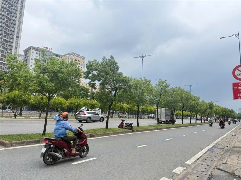 Nhà đẹp, giá tốt, full nội thất  võ văn kiệt  quận 1. chỉ 6tỷx