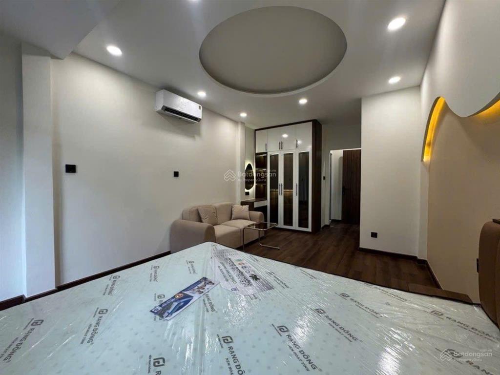 Nhà đẹp, giá tốt, full nội thất  võ văn kiệt  quận 1. chỉ 6tỷx
