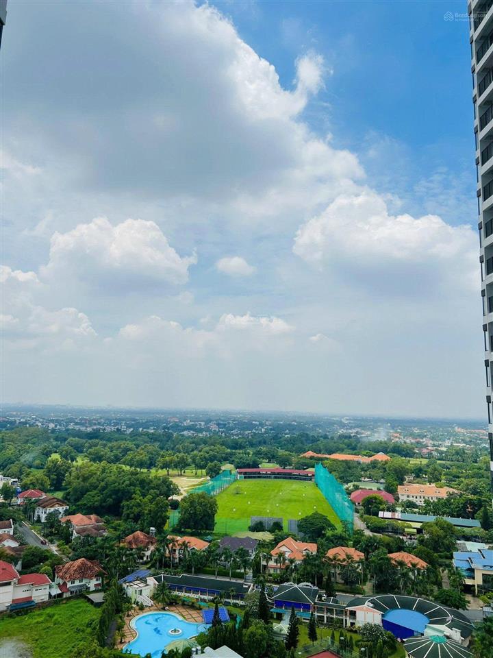 The emerald golf view 1pn đối diện vsip1 và aeon mall  5,5 triệu/tháng
