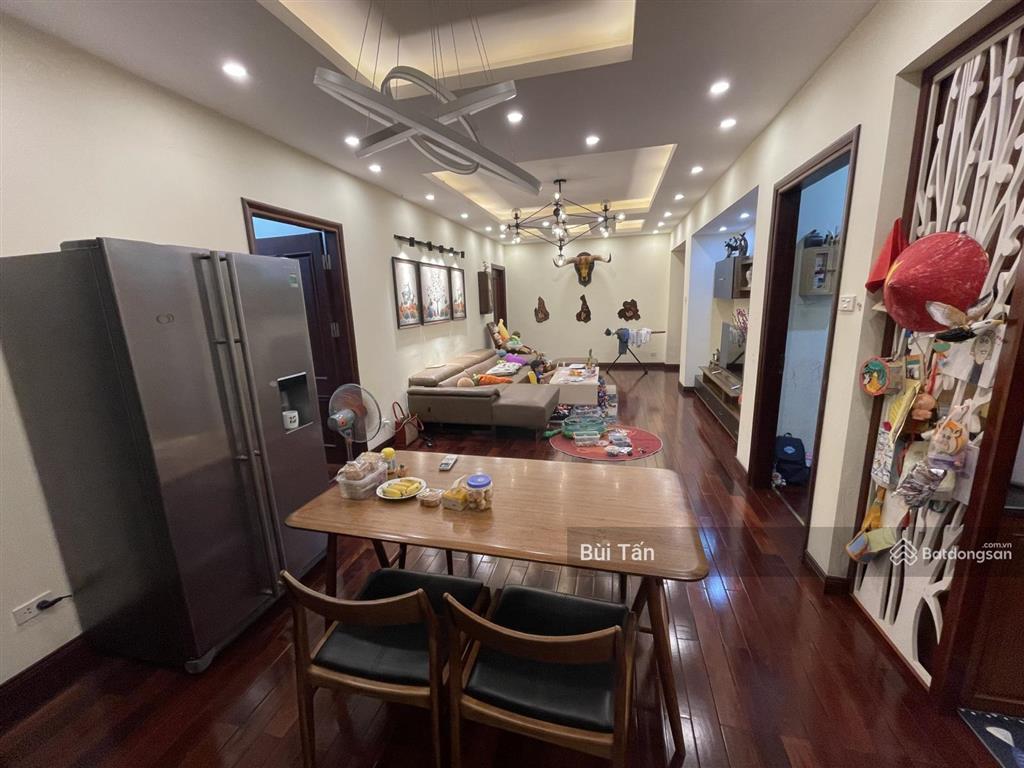 Bql tòa nhà bán căn hộ chung cư tòa ct2 vimeco dt 182m2, 4 pn, 3 wc, tầng cao, căn góc 2 ban công