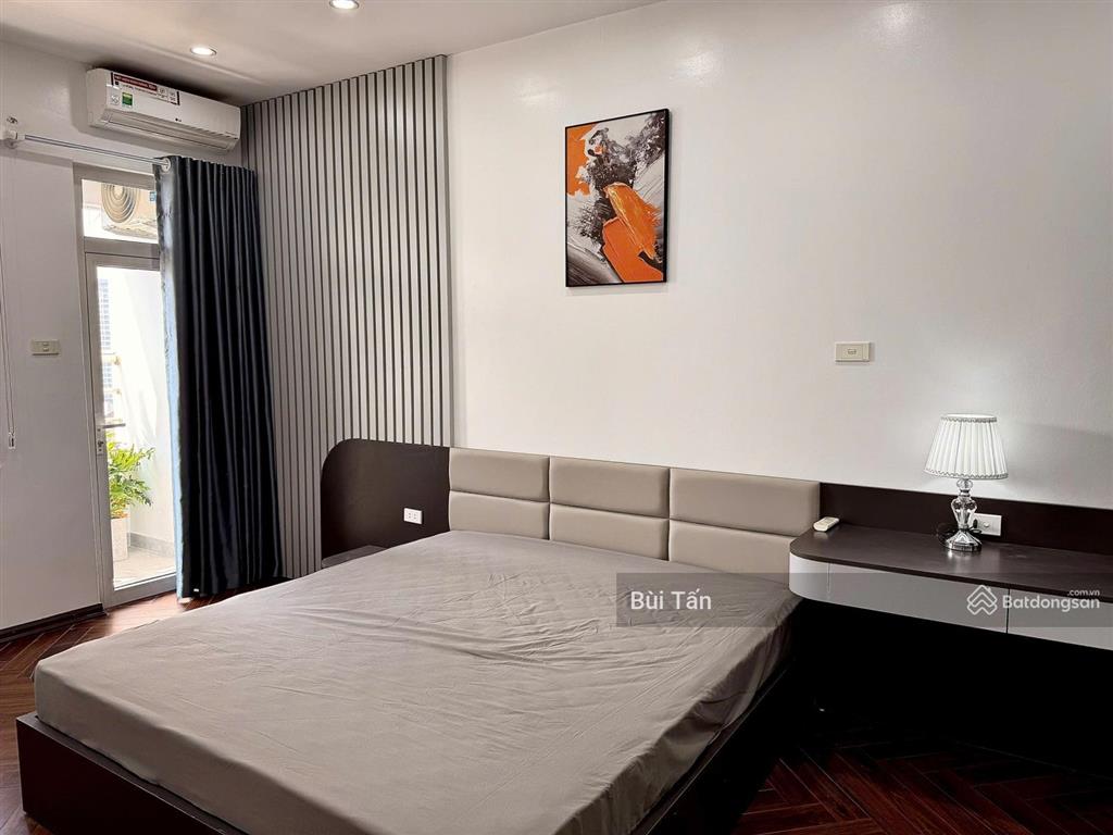 Bán gấp căn hộ chung cư tòa 18t1 trung hòa nhân chính dt 116m2, 3pn, tầng đẹp, nội thất hiện đại