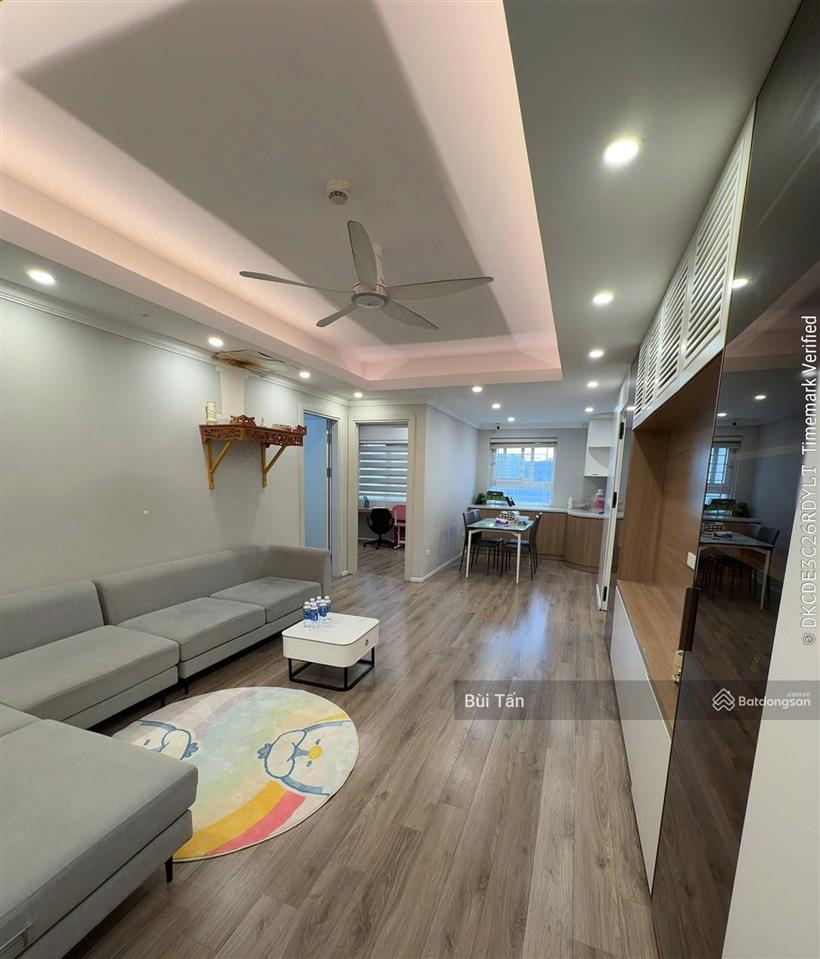 Bán căn hộ tòa green park tower dt 105m2, 3 phòng ngủ 2 wc, tầng đẹp căn góc thoáng, view hồ