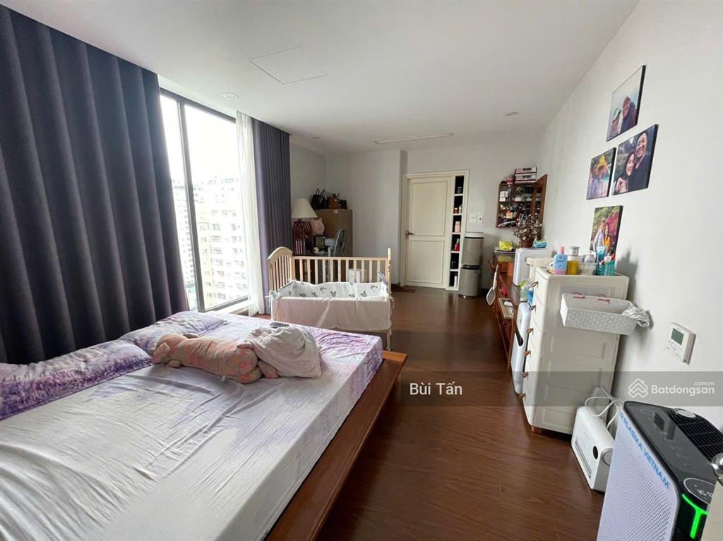 Bán căn penhouse tòa phú gia residence dt 230m2 thiết kế 4 phòng ngủ, có sân vườn, căn góc view đẹp