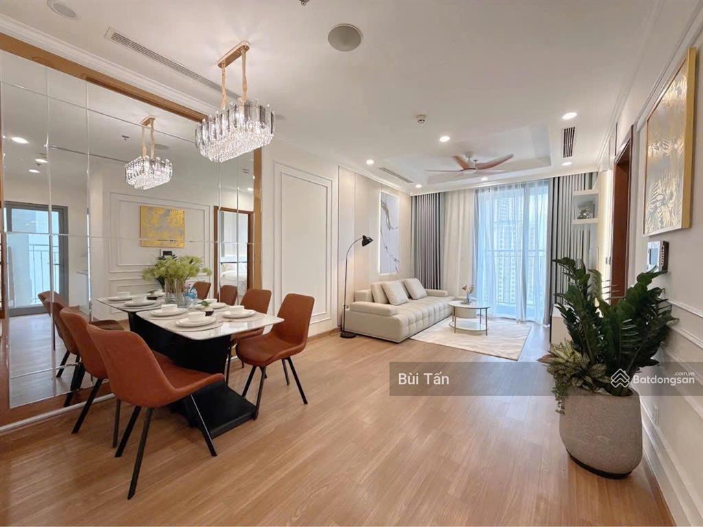 Chính chủ bán gấp căn hộ chung cư tòa vinaconex khuất duy tiến 115m2 thiết kế 3 pn tầng trung đẹp