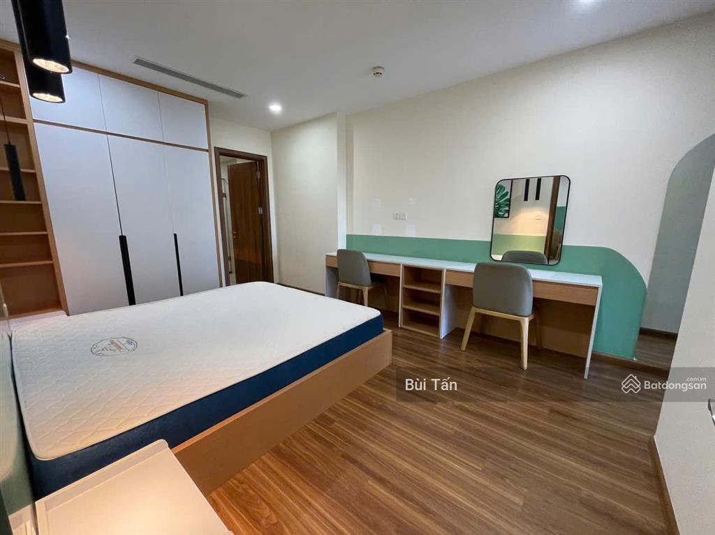 Bán gấp căn hộ golden park tower dt 95,1m, thiết kế 3 phòng ngủ, 2 vs, tầng trung, view công viên