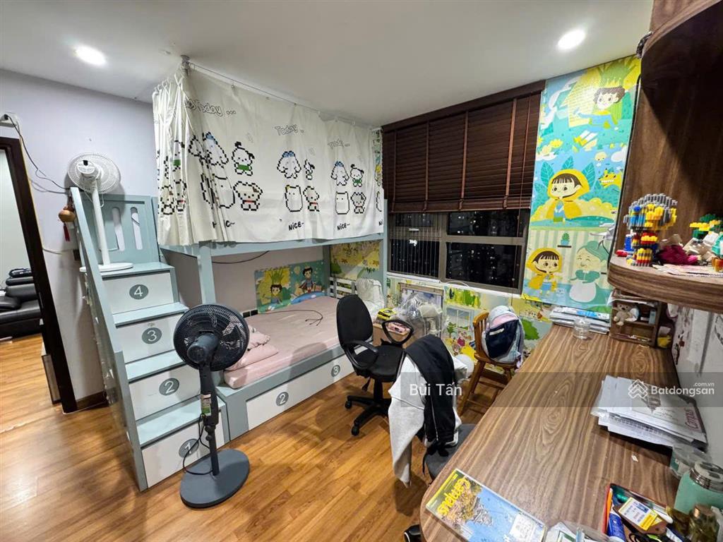 Cho thuê căn hộ home city trung kính dt 71,3m2, thiết kế 2 phòng ngủ, 2 wc, đủ đồ, tầng đẹp thoáng