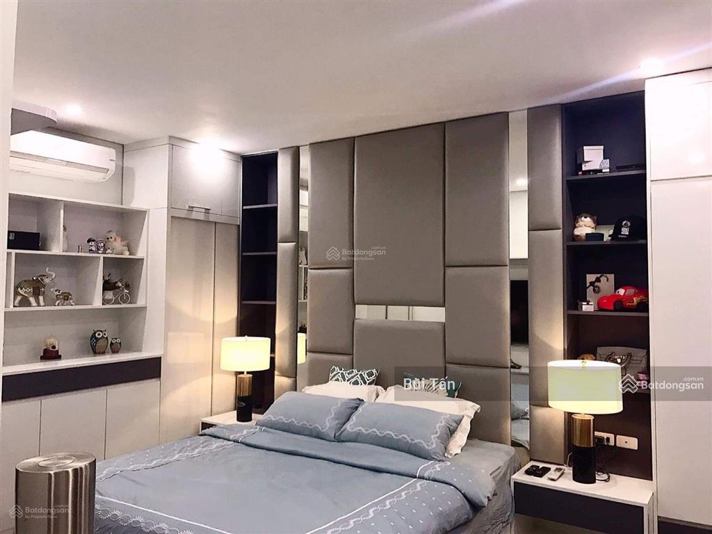 Cho thuê căn hộ chung cư yên hòa thăng long 33 mạc thái tổ dt 120m2, 3 phòng ngủ, 2 wc, đủ nội thất