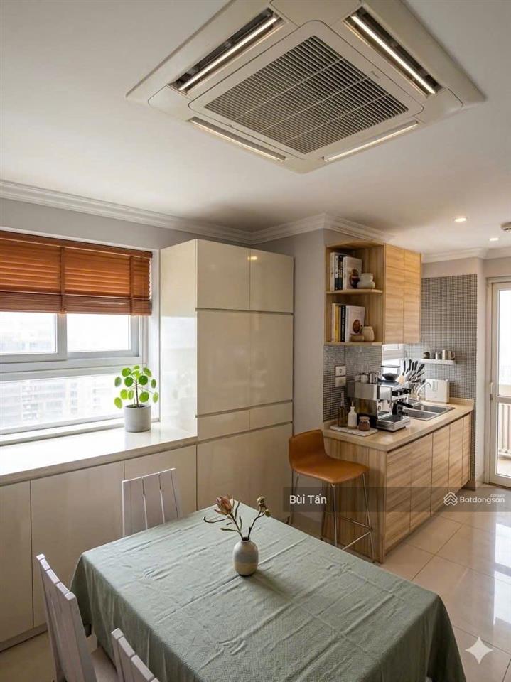 Cho thuê căn hộ tòa green park tower dương đình nghệ dt 105m2, 3 phòng ngủ 2wc,tầng đẹp có slot oto