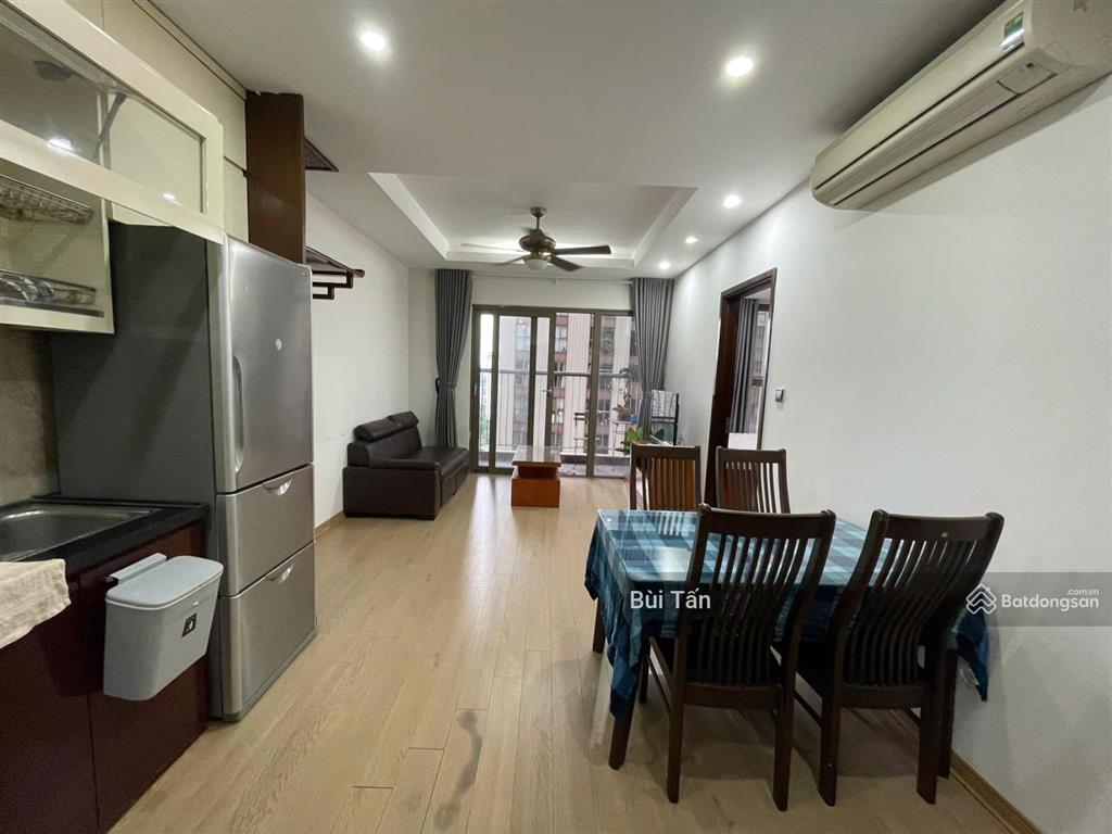 Cho thuê căn hộ chung cư home city trung kính, dt 105m2 thiết kế 3 phòng ngủ, 2 wc, nội thất đẹp