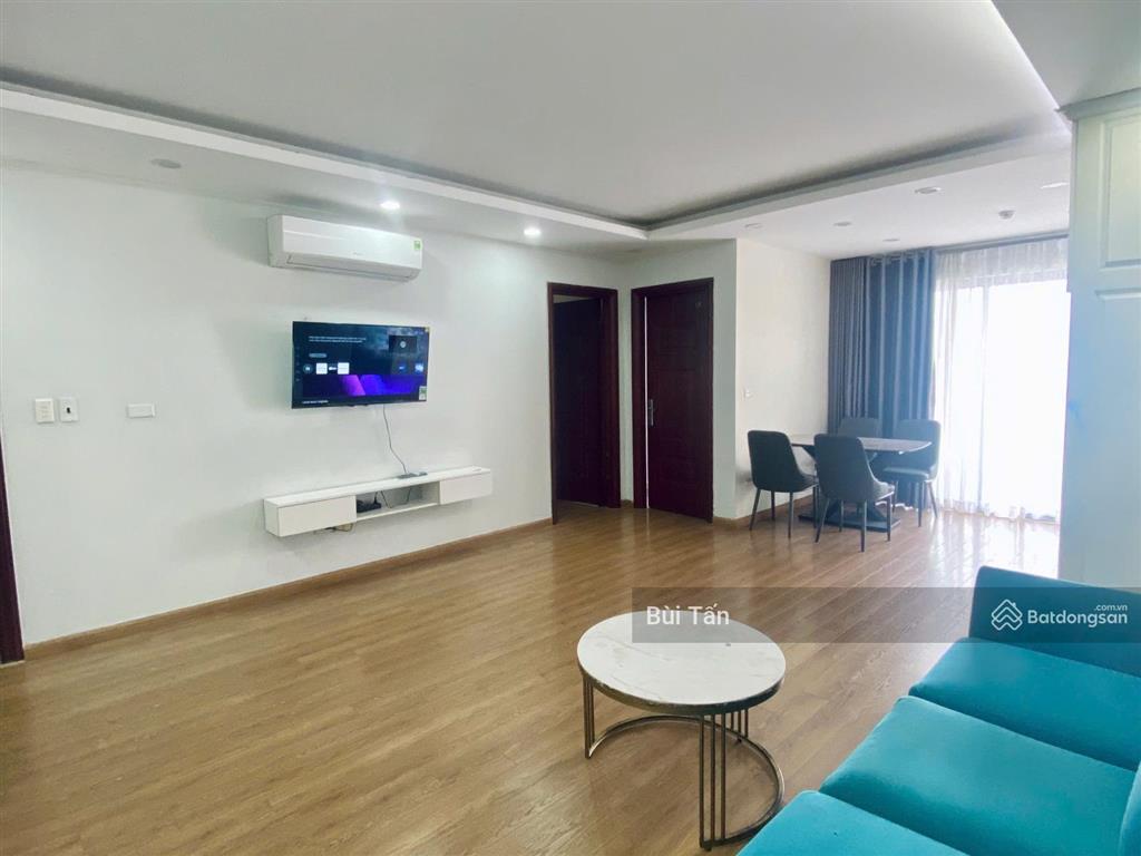 Bán căn hộ tòa central field 219 trung kính dt 71m2, 2 phòng ngủ, 2 wc, tầng đẹp, nội thất hiện đại