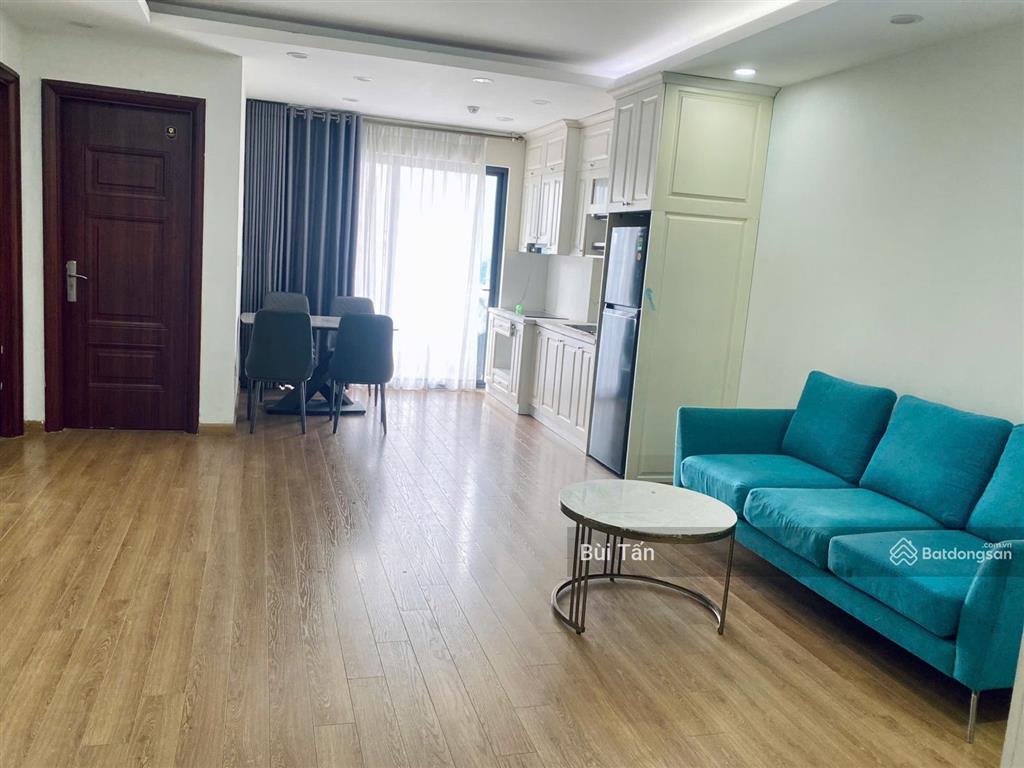 Bán căn hộ tòa central field 219 trung kính dt 71m2, 2 phòng ngủ, 2 wc, tầng đẹp, nội thất hiện đại