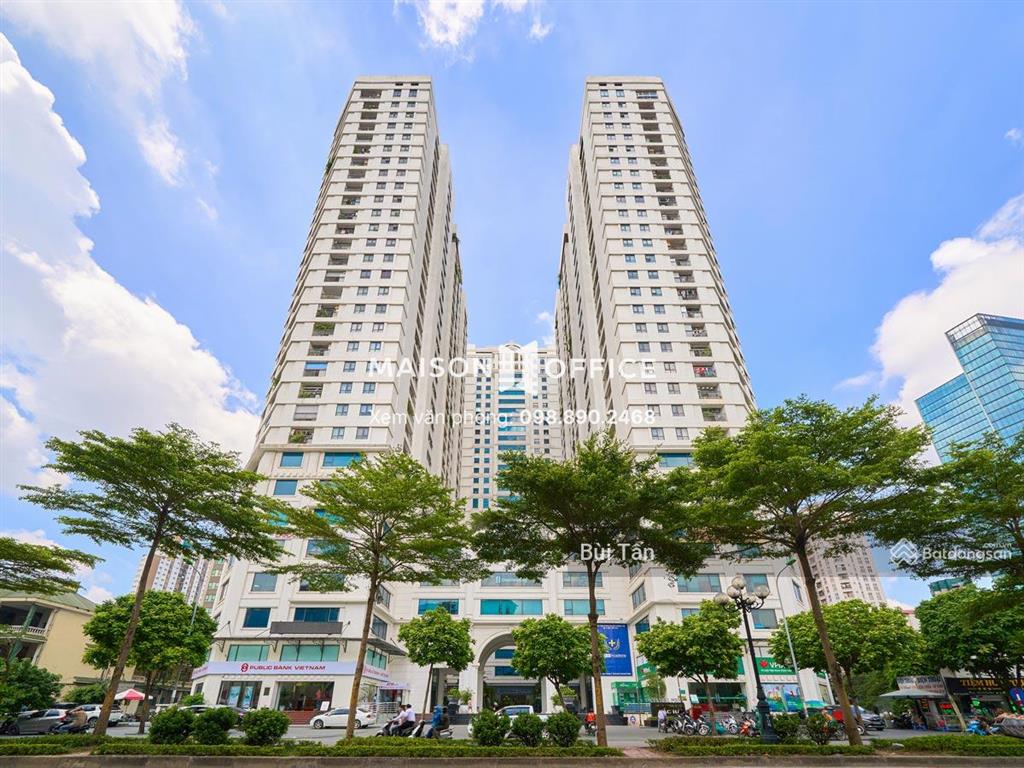Bán căn hộ tòa central field 219 trung kính dt 71m2, 2 phòng ngủ, 2 wc, tầng đẹp, nội thất hiện đại
