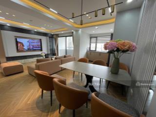 Bán gấp căn hộ chung cư tòa trung yên 1 dt 121m2, 3 phòng ngủ, căn góc thoáng, nội thất mới đẹp