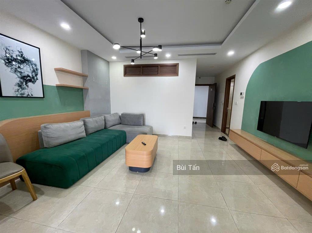 Cho thuê căn hộ golden park tower dt 95m2, 2 phòng ngủ, đủ đồ, có slot ô tô, tầng trung view thoáng