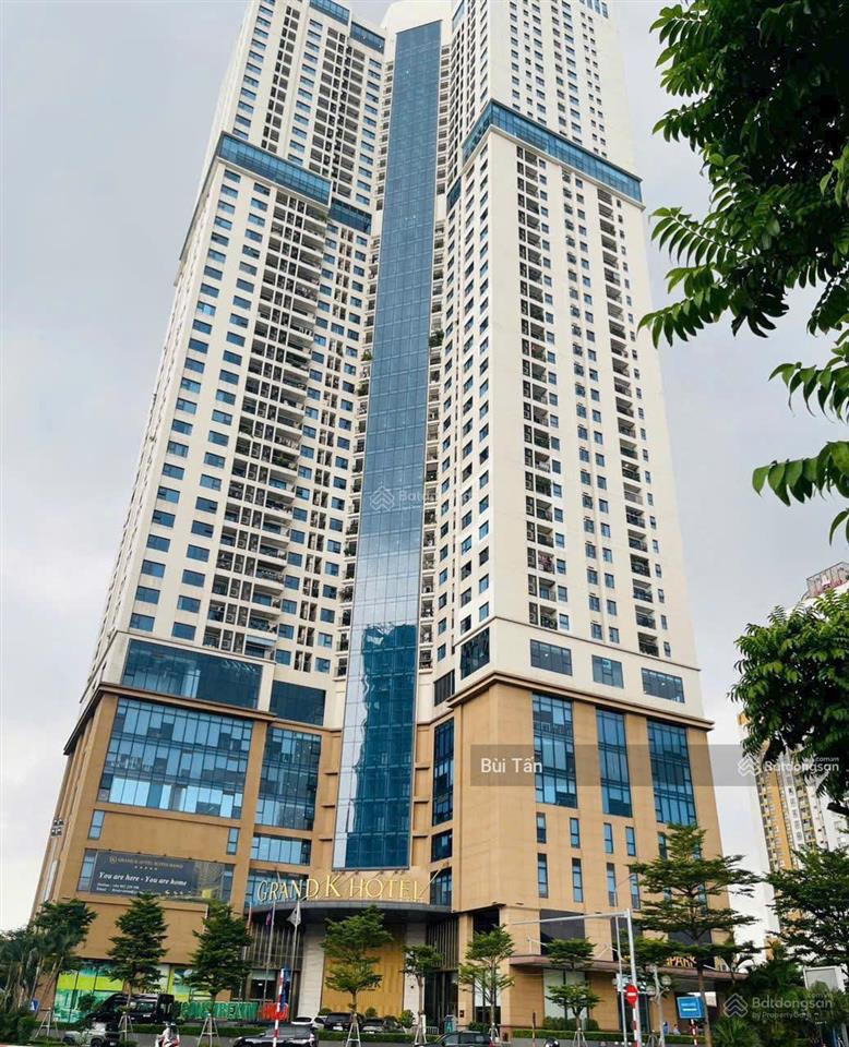Cho thuê căn hộ golden park tower dt 130m², thiết kế 3 phòng ngủ, tầng trung thoáng, có slot ô tô