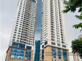 Cho thuê căn hộ golden park tower dt 130m², thiết kế 3 phòng ngủ, tầng trung thoáng, có slot ô tô