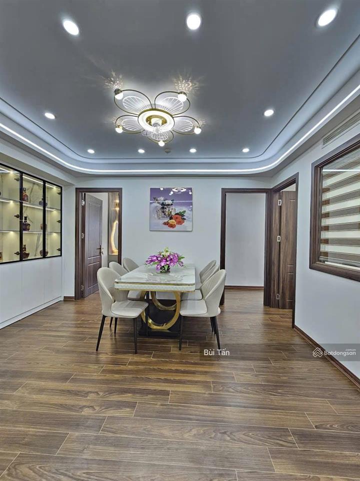 Bán căn hộ tòa trung yên i  vũ phạm hàm dt 134m2, 4 phòng ngủ, tầng trung thoáng, nội thất mới đẹp
