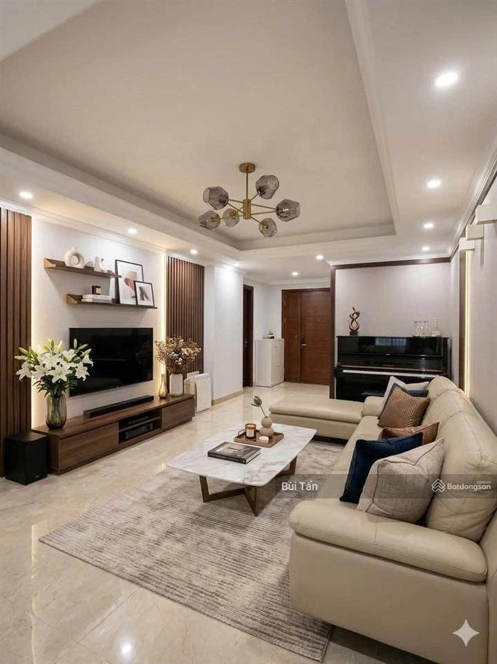 Bán gấp căn hộ chung cư tòa phú gia residence 102m2, 3 phòng ngủ, nội thất đẹp, có lốt otô dưới hầm