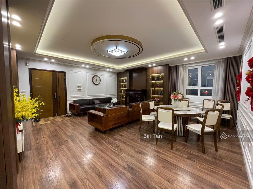 Bán căn hộ chung cư toà mhdi 361 bộ quốc phòng 118m2, 3pn tầng đẹp, view nhìn ra hồ tây thoáng mát