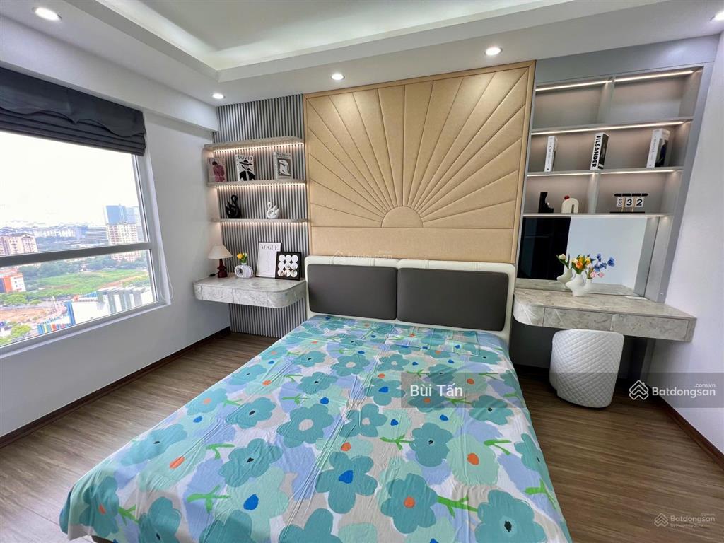 Bán căn hộ tòa viện chiến lược khoa học công an 135.4m2, 4 phòng ngủ tầng trung đẹp căn góc thoáng