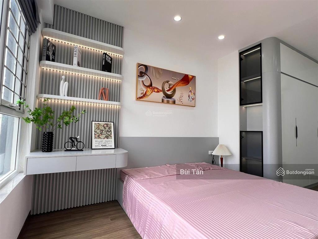 Bán căn hộ tòa viện chiến lược khoa học công an 135.4m2, 4 phòng ngủ tầng trung đẹp căn góc thoáng