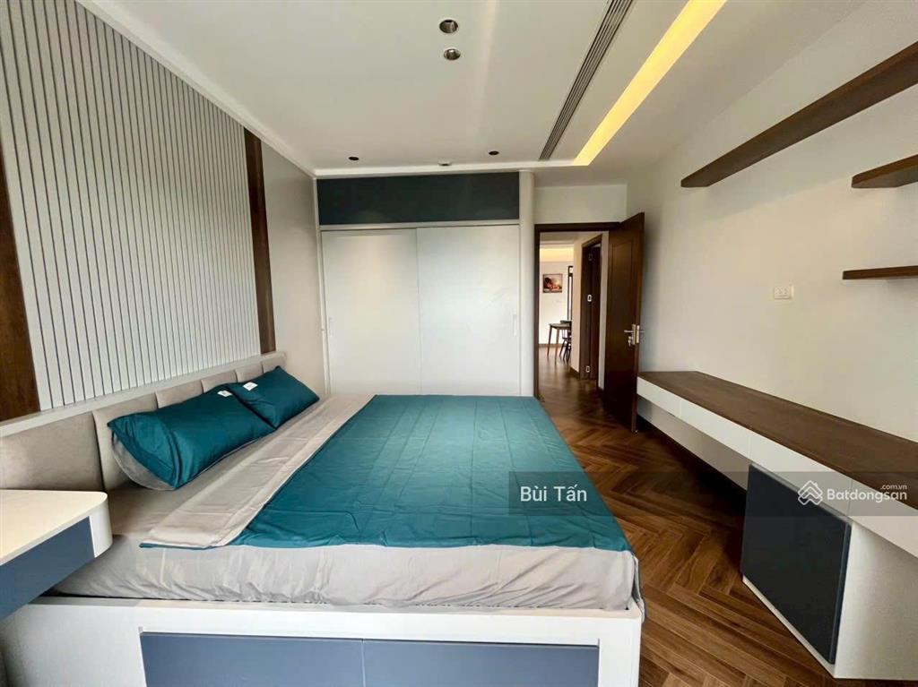 Bán gấp căn hộ chung cư tòa trung yên plaza 192m, 3 phòng ngủ, 2 vs, nội thất đẹp, có lốt ô tô
