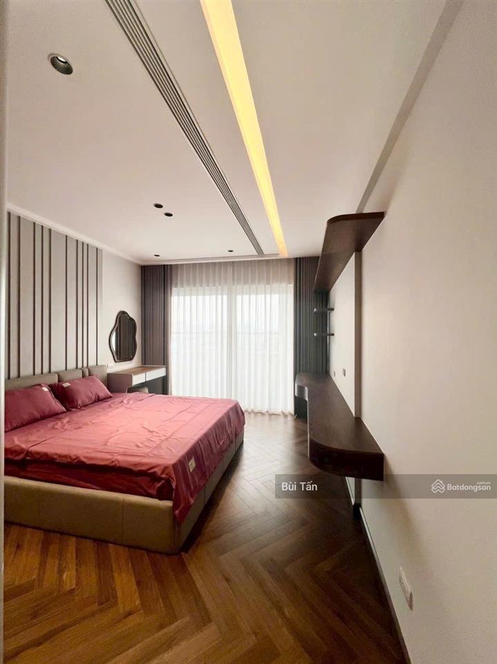 Bán gấp căn hộ chung cư tòa trung yên plaza 192m, 3 phòng ngủ, 2 vs, nội thất đẹp, có lốt ô tô