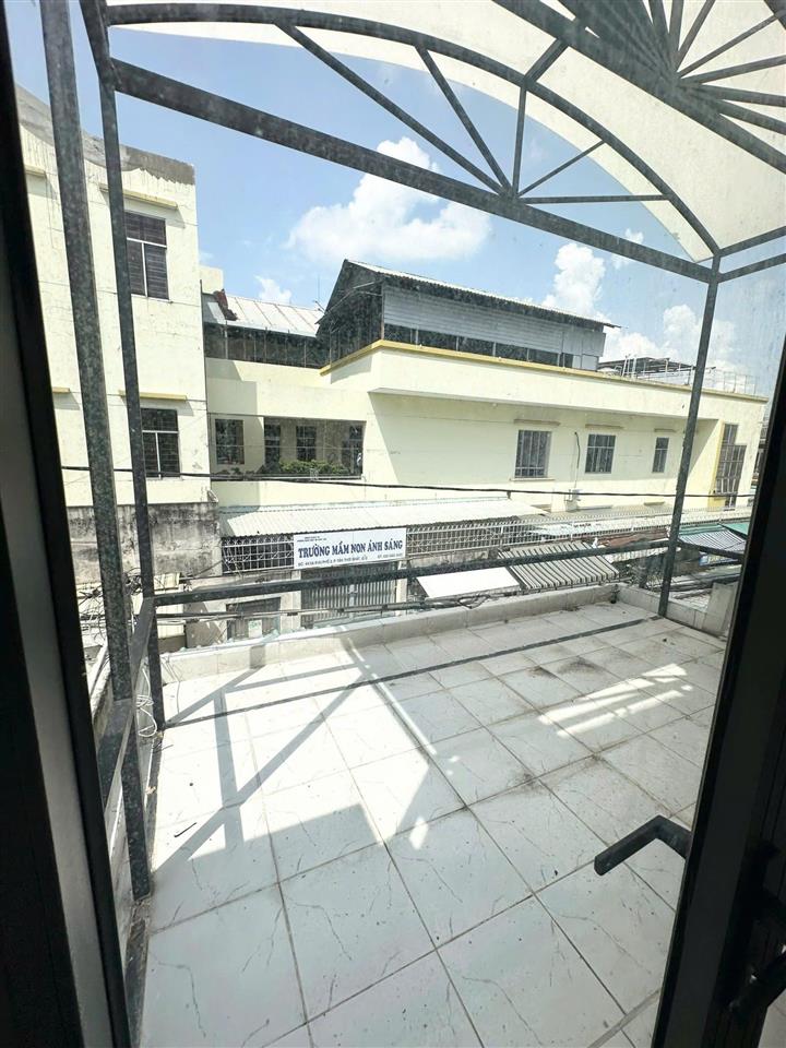 Nhà tân thới nhất 13d đường 8m thông , diện tích 100m2, 4pn chỉ 8,8 tỷ