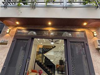 Nhà riêng 1trệt 1lầu dt4.05m*8.15m,28m2, dtsd 42.72m,phạm văn bạch, 2pn, 2wc.giá 4t500 tl