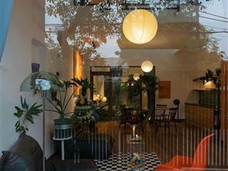 Nhà mới tông cam cực đẹp full nội thất cao cấp hẻm 8m ô tô chỉ 4.98 tỷ