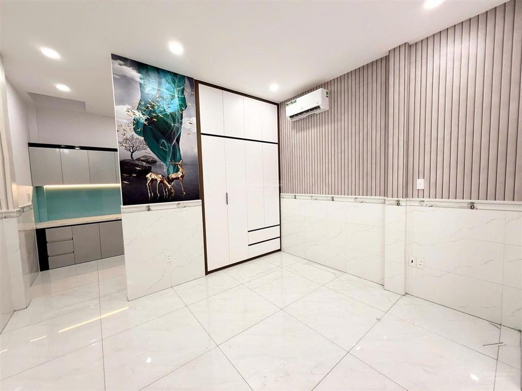Giá hiếm 3.95 tỷ nhà mới tinh lê văn khương xe hơi vào nhà full đồ xịn