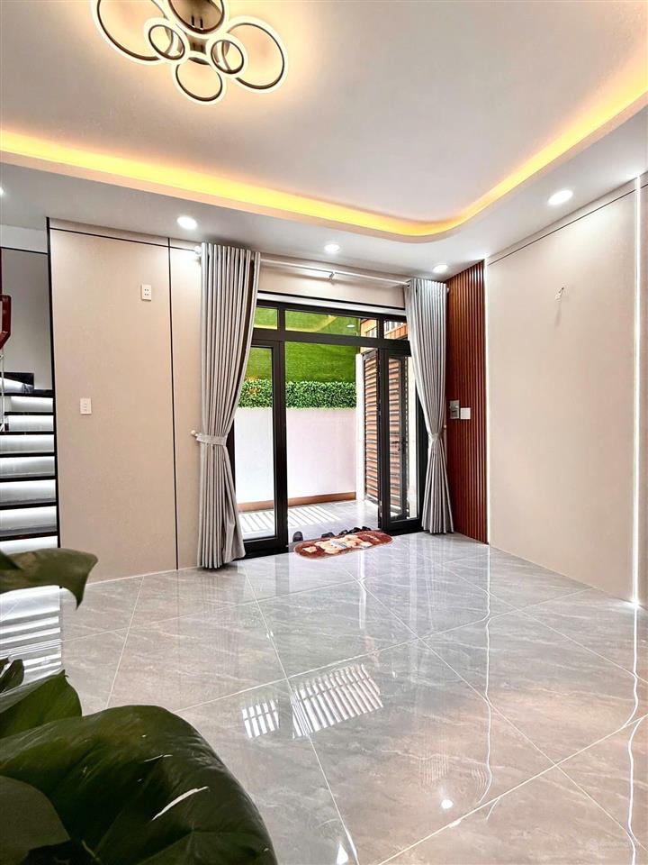 Giá sốc 3.6 tỷ nhà mới full nội thất tân chánh hiệp sát quang trung có sân xe mua là ở ngay