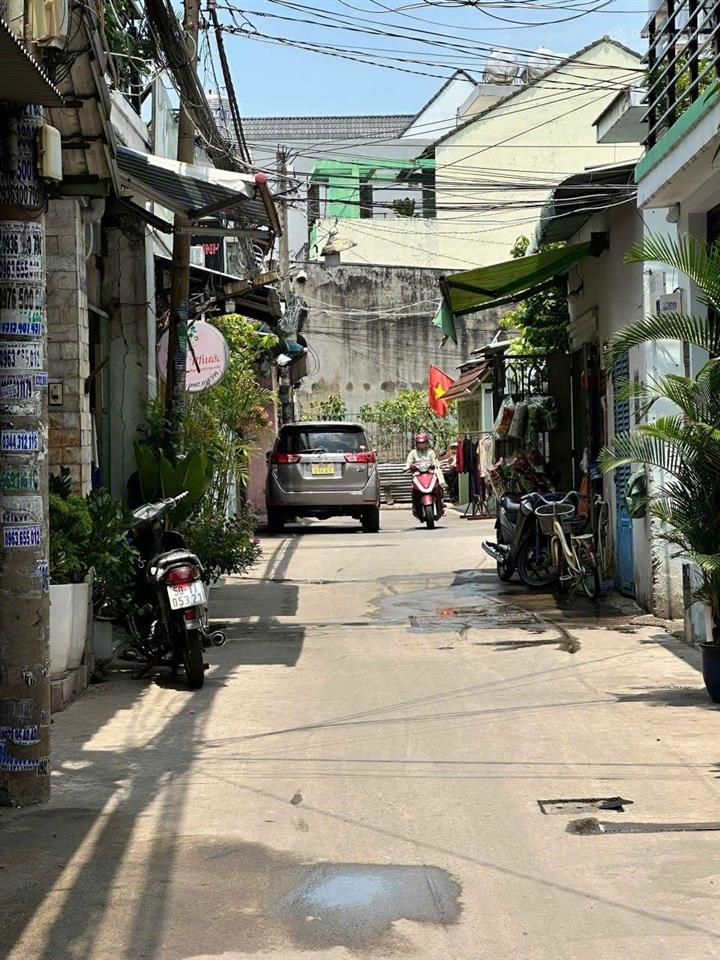 Chỉ 3.5 tỷ,nhà shr quận 12 đông hưng thuận 05 . 52.5m . cách trường chinh 200m, giá tốt