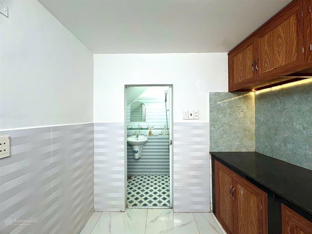 Nhà shr hiệp thành sổ mới dọn ở ngay
phường hiệp thành, quận 12
1 sẹc ngắn liên khu 2/5