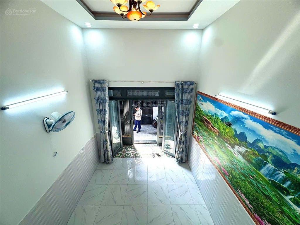 Nhà shr hiệp thành sổ mới dọn ở ngay
phường hiệp thành, quận 12
1 sẹc ngắn liên khu 2/5