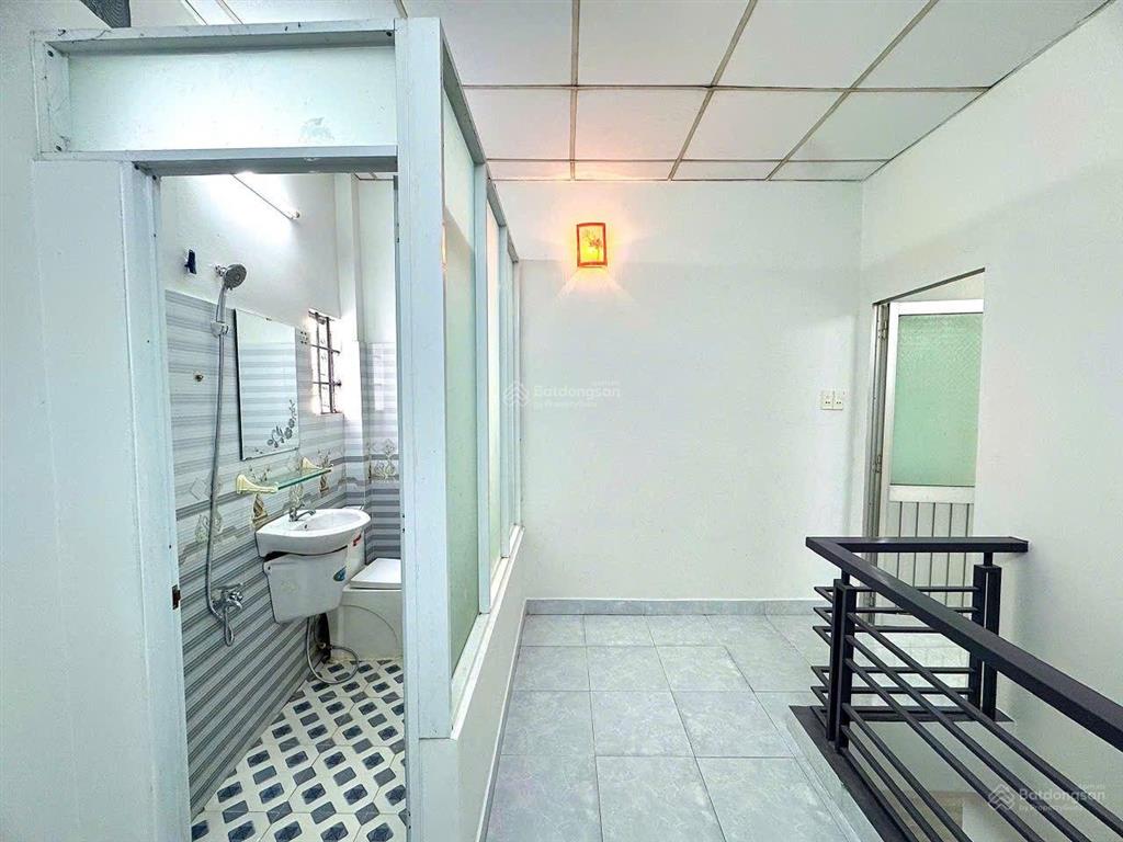 Nhà shr hiệp thành sổ mới dọn ở ngay
phường hiệp thành, quận 12
1 sẹc ngắn liên khu 2/5