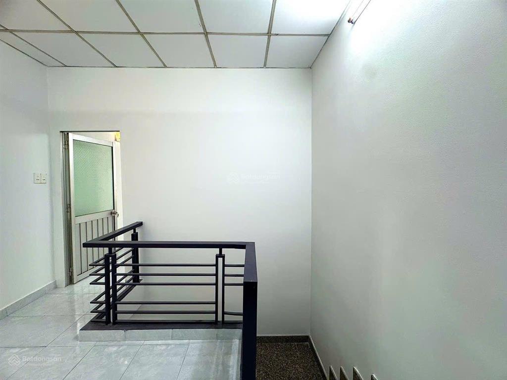 Nhà shr hiệp thành sổ mới dọn ở ngay
phường hiệp thành, quận 12
1 sẹc ngắn liên khu 2/5