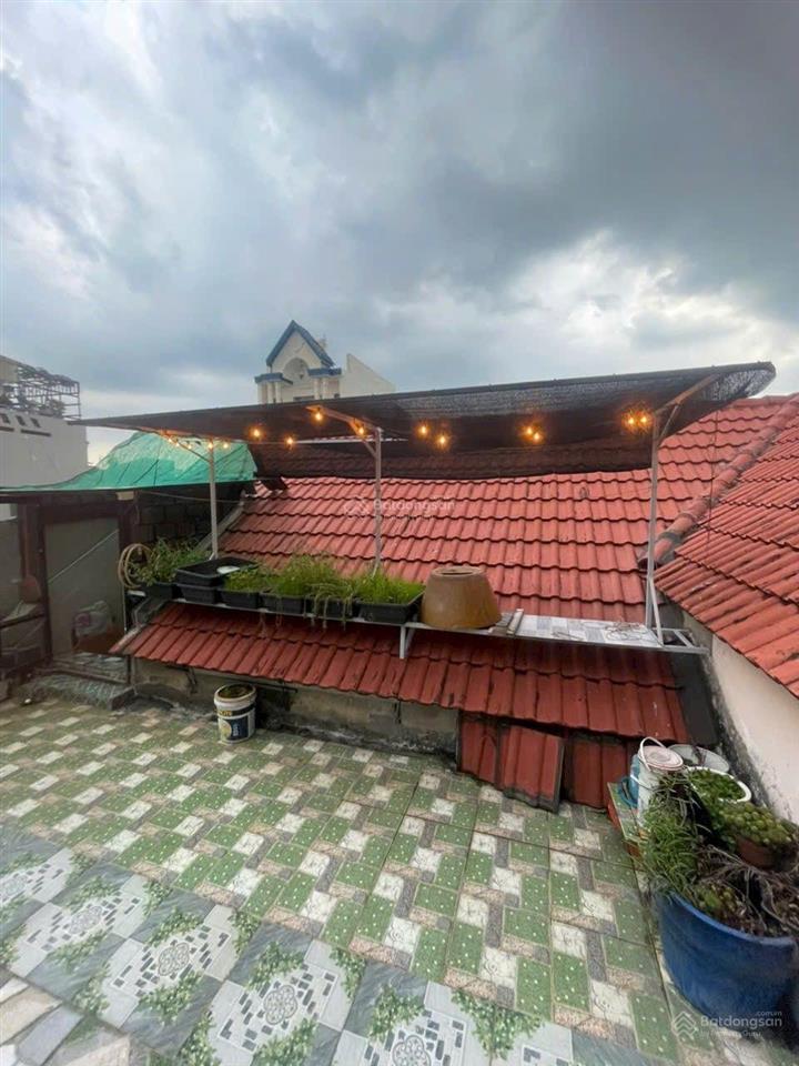 Ngang khủng 10m 140m2 thổ cư cách ngã tư trung chánh 300m chỉ 5,4 tỷ