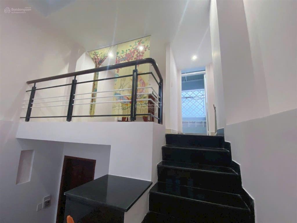 Hàng hiếm nguyễn văn khối, gara ô tô, hẻm 5m, 4 tầng 4pn, 180m2 sd chỉ 7,8 tỷ