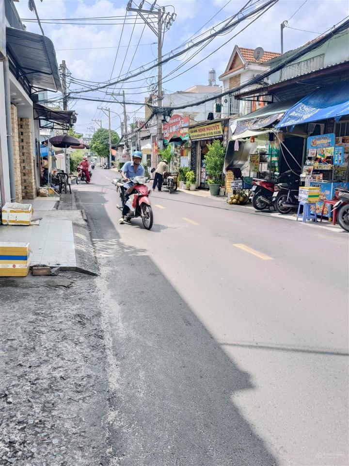 Chỉ 3 tỷ 290. nhà mới shr sát kdc an sương có dòng tiền 5,5 triệu/tháng